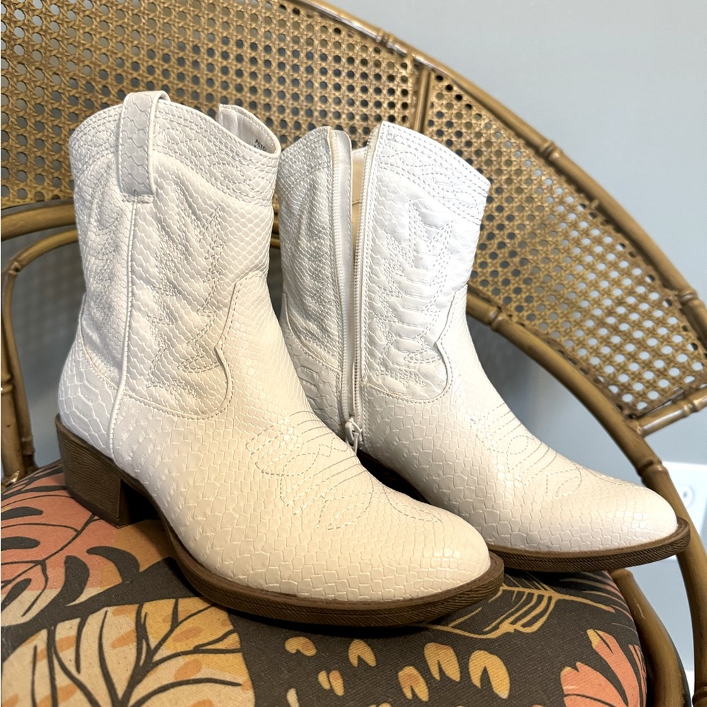 Cowboy Bootie